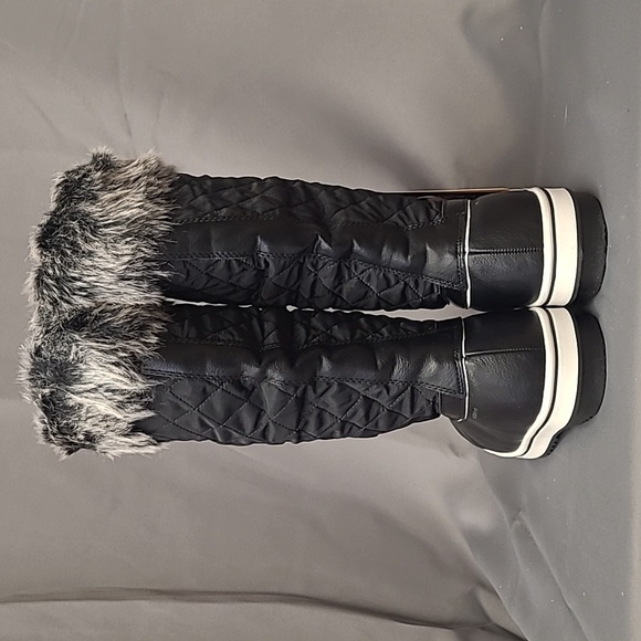 ALEADER Women's Waterproof Snow Boot, Black, Size 9 - Picture 3 of 8